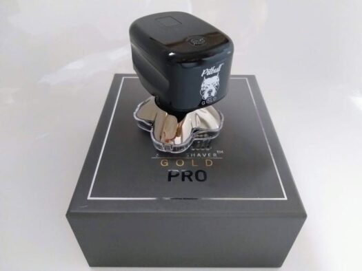 Skull Shaver Pitbull Gold PRO on its box