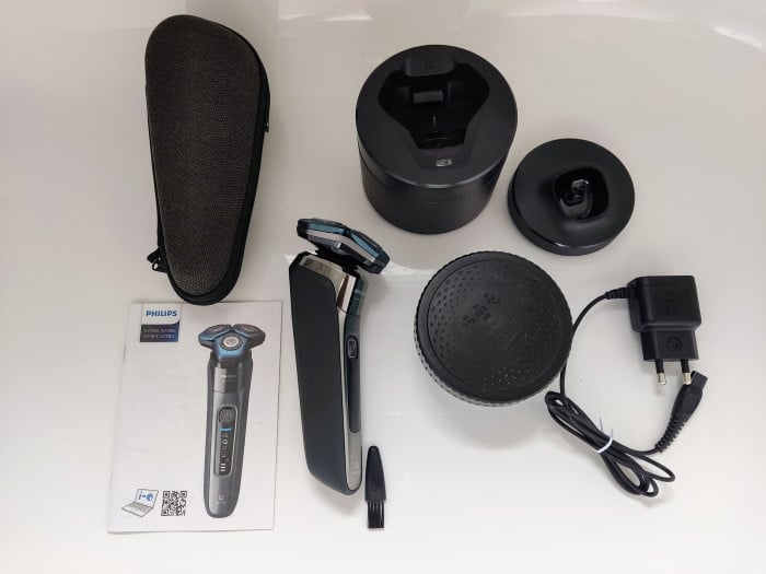 Philips Norelco S7788 series 7000 shaver unboxed