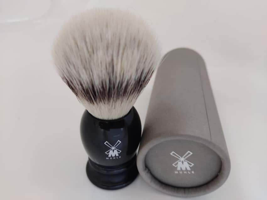 MÜHLE Classic Silvertip Fiber Brush with tube packaging
