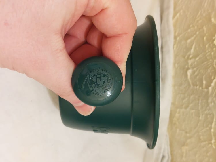 proraso shaving mug handle logo