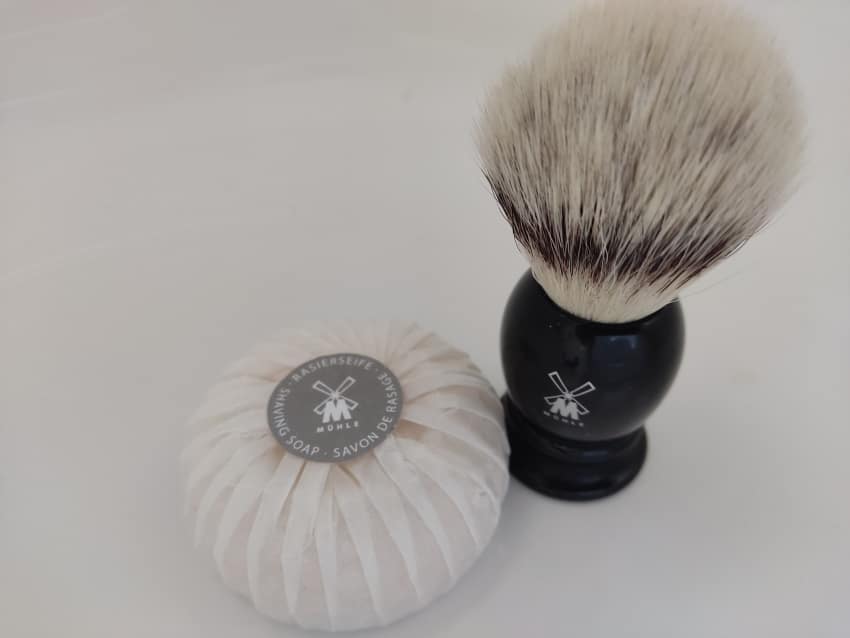 MÜHLE Sandalwood Shaving Soap with Muhle synthetic shaving brush