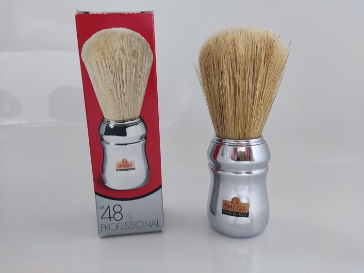 Omega 10048 Professional Shaving Brush standing up with box
