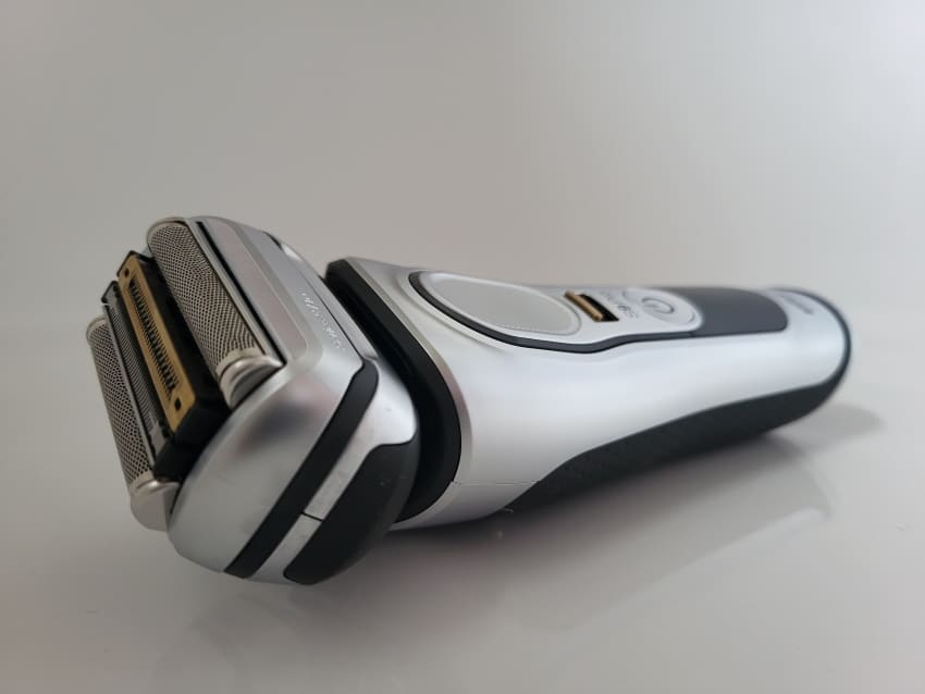 Close up of Braun Series 9 Pro shaver laying on its back