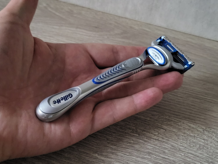 Gillette SkinGuard - Does It Sensitive Skin Type Gents?