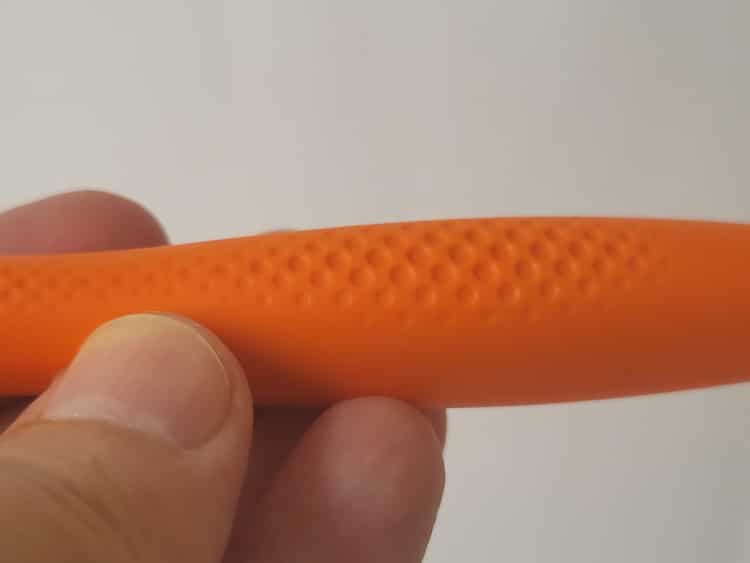 close up of Harrys razor handle grip section