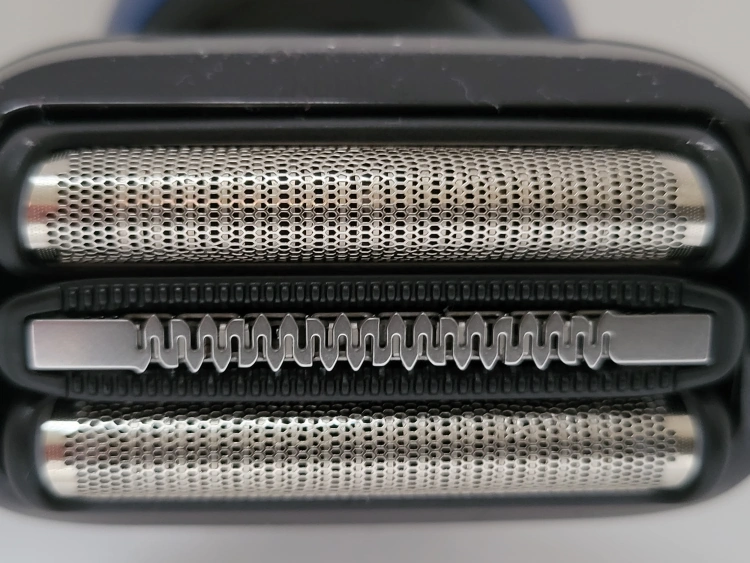 close up of the Braun Series 6 SensoFoil Shaver foils and cutter