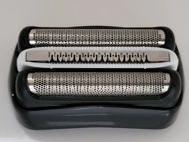 close up of the cassette foils on the Braun Series 3 Proskin 3040s detached from the shaver