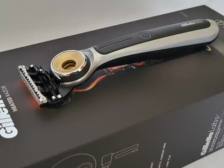 GilletteLabs Heated razor on its presentation box