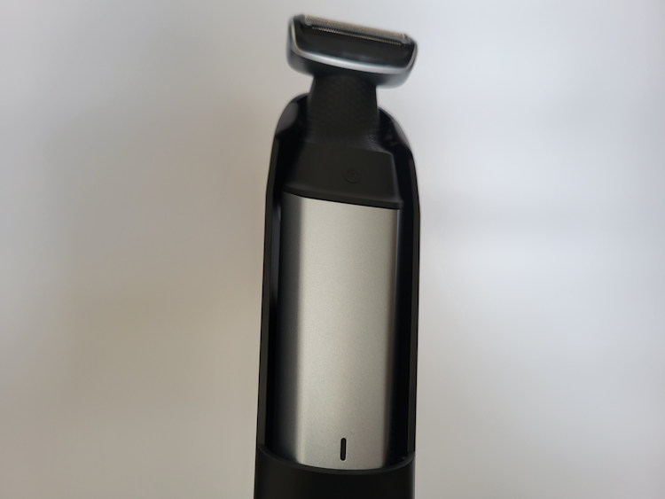 Philips Norelco Bodygroom 5000 Series back reacher top section with groomer showing