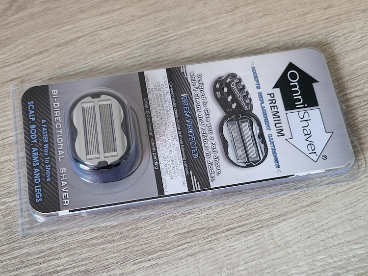 OmniShaver Premium razor in its packaging