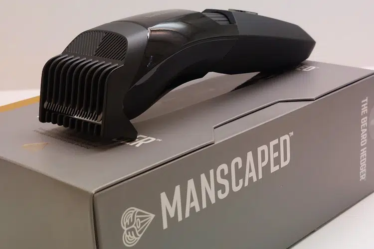 Manscaped The Beard Hedger on its presentation box