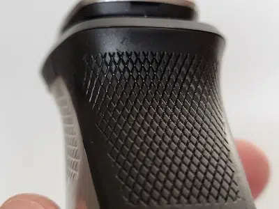 close up of rubberized area grip on the Philips Norelco Multigroom MG7750