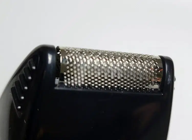 precision shaver head attached on the Philips Norelco Multigroom MG7750