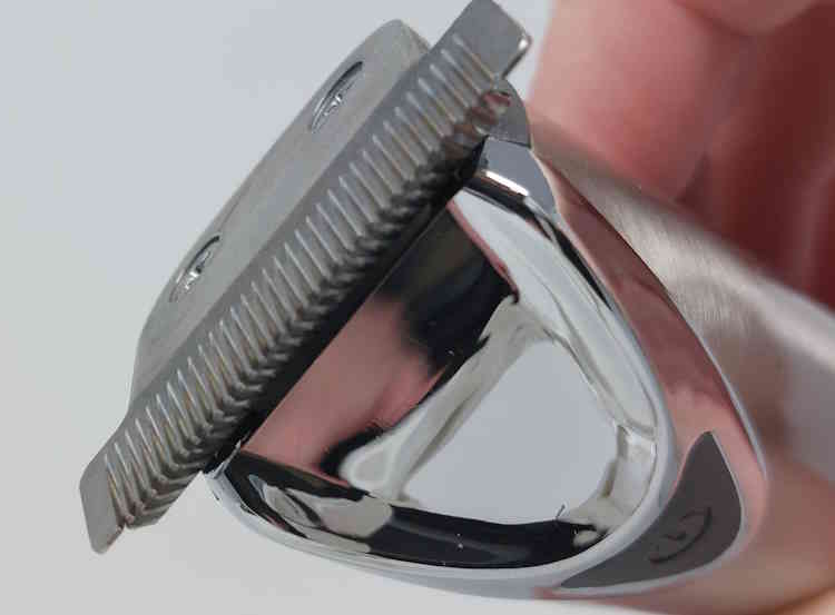 close up of Wahl Stainless Steel Lithium-Ion 2.0 Beard Trimmer blades