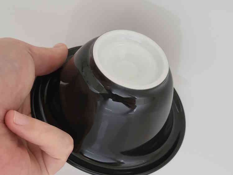 white glossy bottom of MÜHLE Porcelain Shaving Bowl