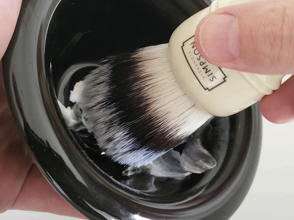 lathering shaving cream with Simpson Trafalgar T3 and shaving bowl