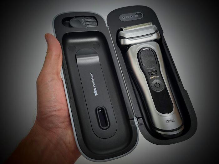 holding Braun PowerCase with Series 9 Pro + inside