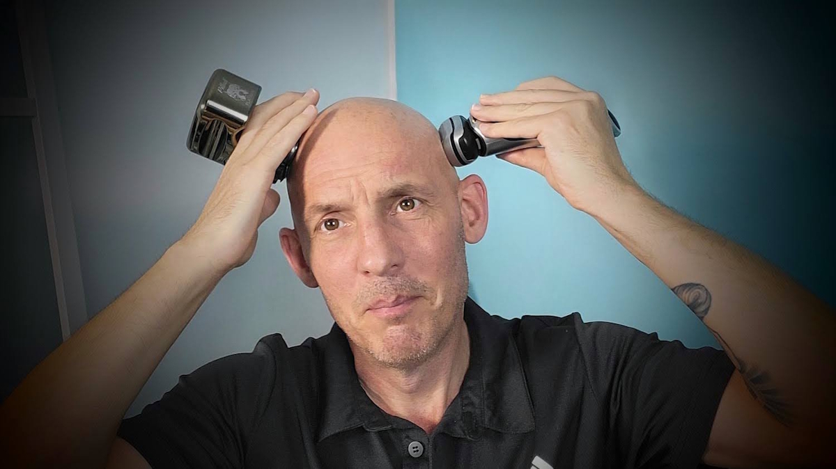 Jason Jones head shaving with Braun Series 9 Pro and Skull Shaver Pitbull