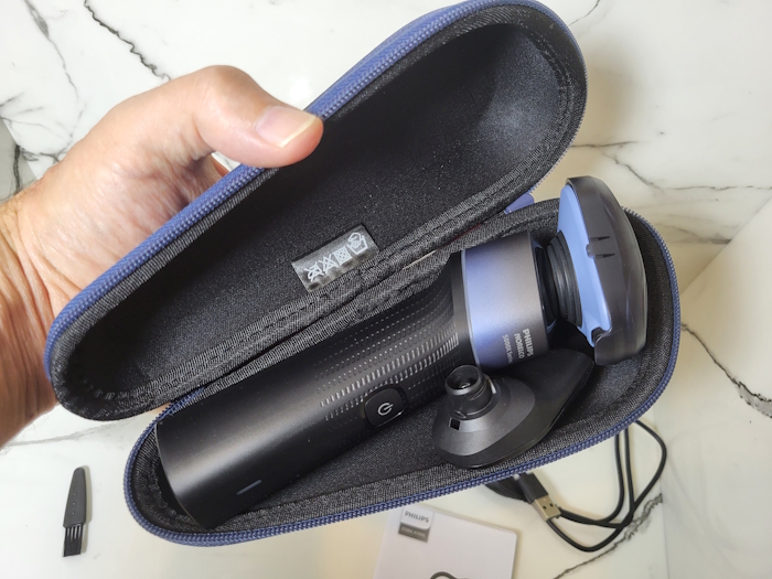 Philips 5000X Shaver inside travel case