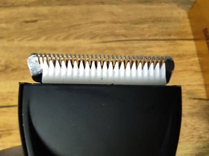 close up of Manscaped Lawn Mower 4.0 Pro trimmer blade