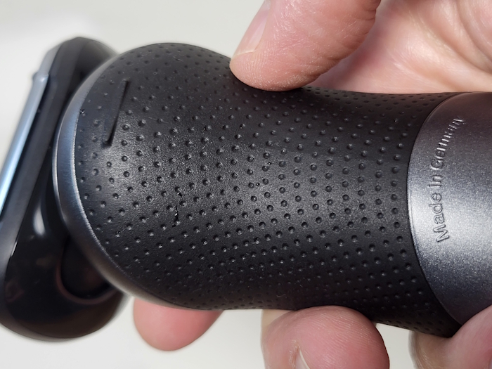 close up of Braun Series 7 grip