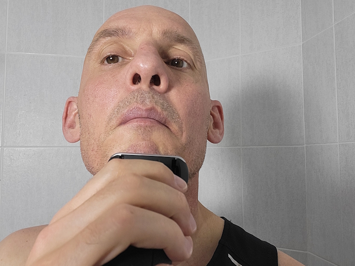 Jason Jones shaving with Braun Series 8 shaver 