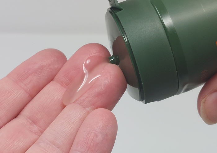 displaying the amount of SheaMoisture Beard wash to use