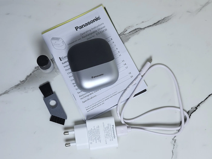 Panasonic ES-CM3B Swipe Shaver Unboxed with all components