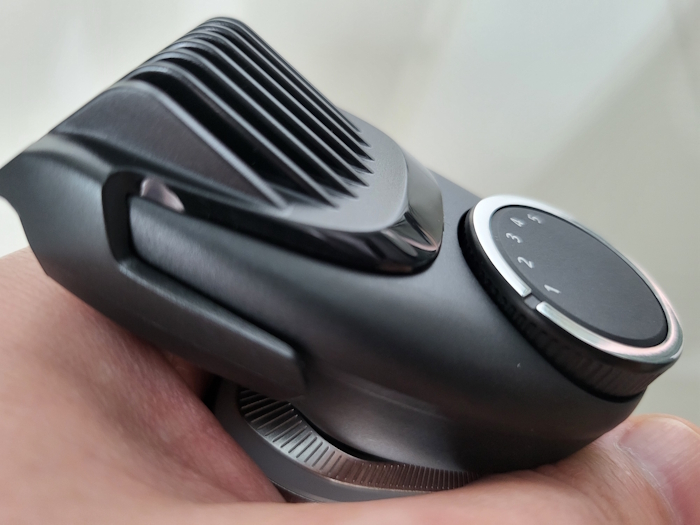 Philips i9000 Prestige beard trimmer attachment attached ready to use