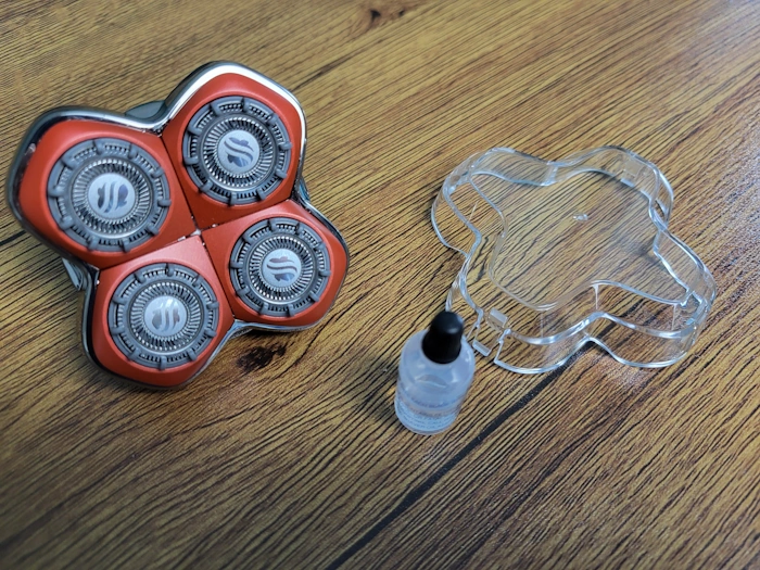 Skull Shaver Rugged Blade unboxed with all components