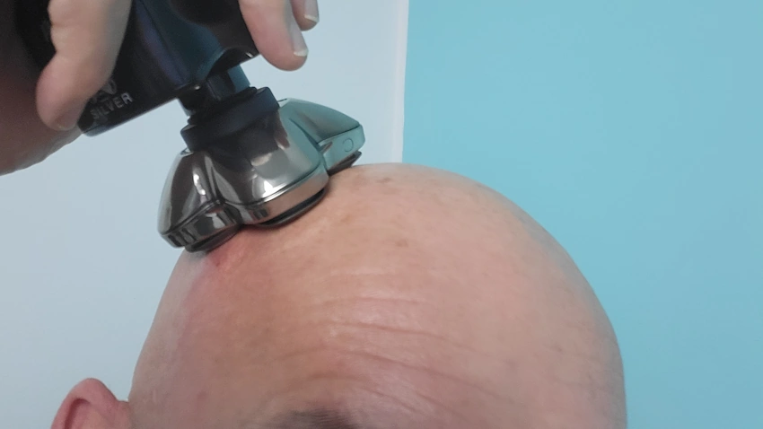 Jason Head shaving with Pitbull Silver SX5 Jason Head shaving with Pitbull Silver SX5