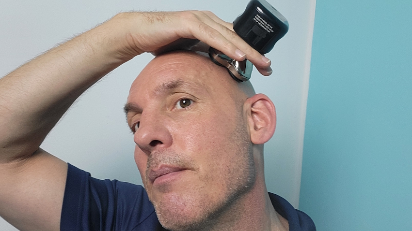 Jason Head shaving with Pitbull Silver SX5 Jason Head shaving with Pitbull Silver SX5