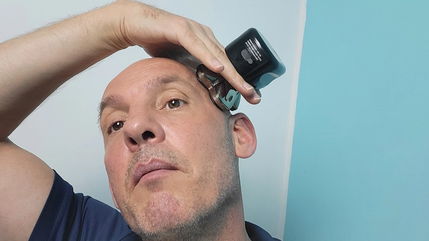 Jason Head shaving with Pitbull Silver SX5 Jason Head shaving with Pitbull Silver SX5