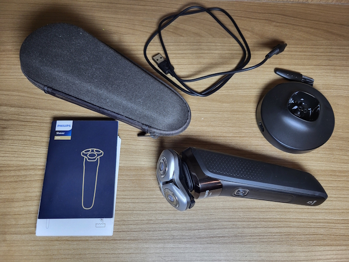 Philips X9000 unboxed with all components placed together