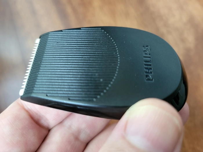 close up of Philips S9000 trimmer close up of Philips S9000 trimmer