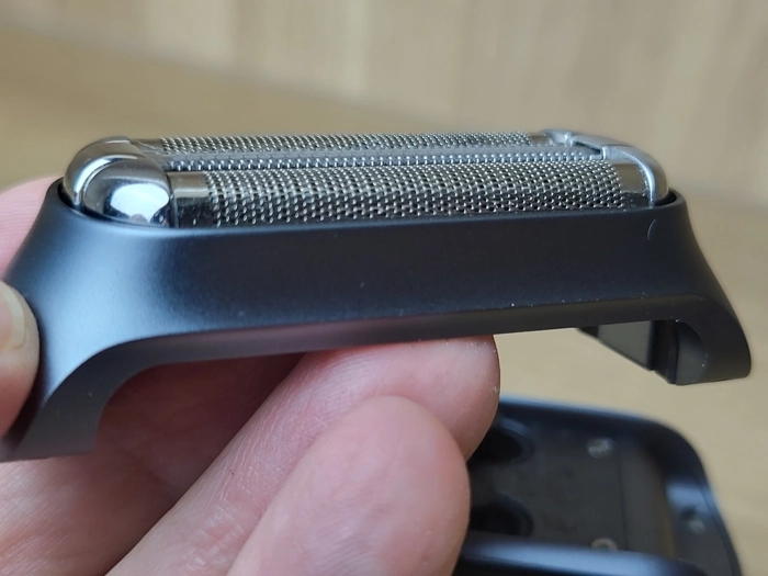 holding the Laifen P3 Pro head section