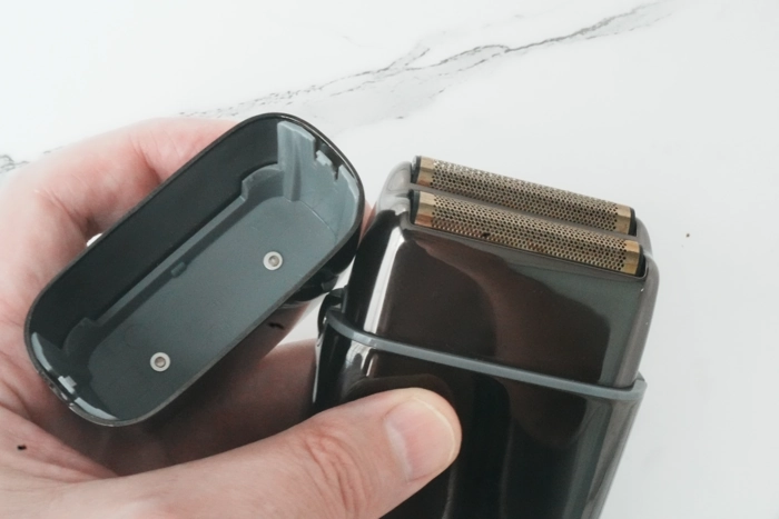 Babyliss Pro FX02 top cap removed and next to shaver