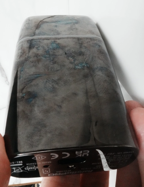 Displaying marks on BabyLiss Pro shaver body